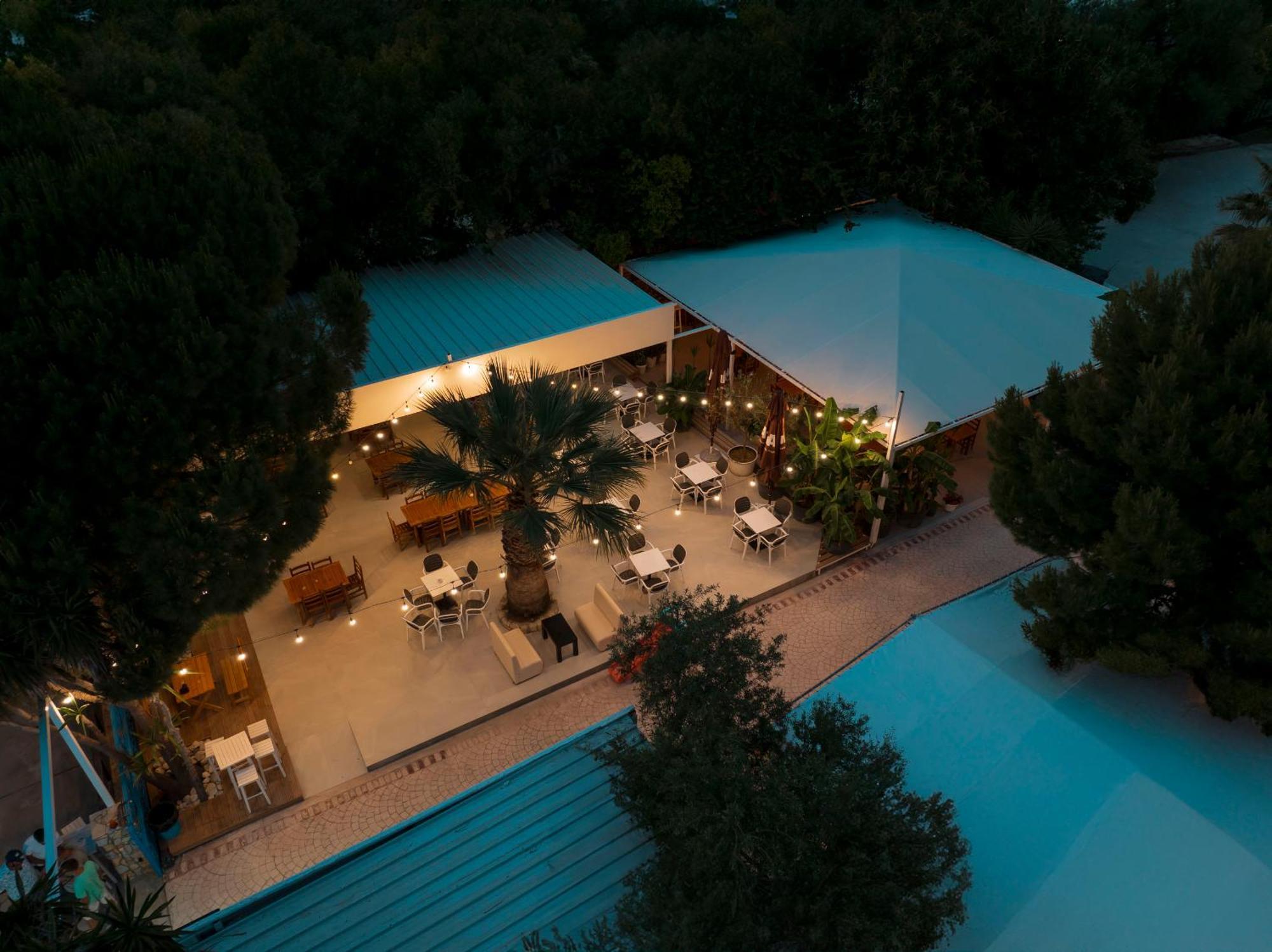 Blue Days Hotel Borsh